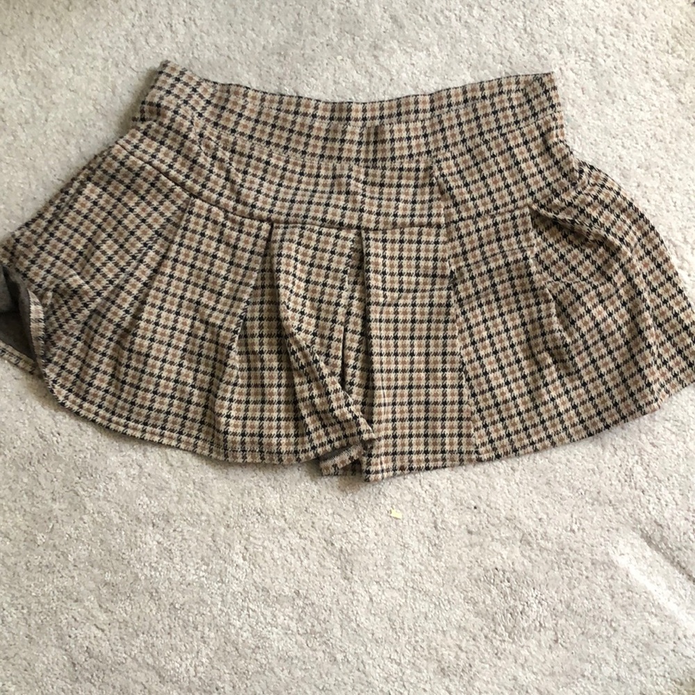 LAST CHANCE American Eagle plaid Skort